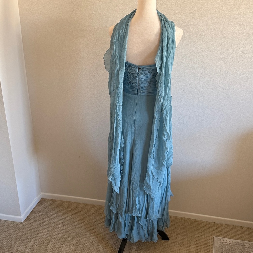 Carlos Miele Strapless Dusty Blue Floral-Appliqué Evening Dress - Picture 6 of 12